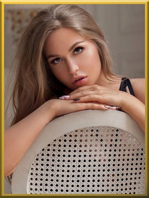 エルフィ Blonde Girls 東京 (五反田発)