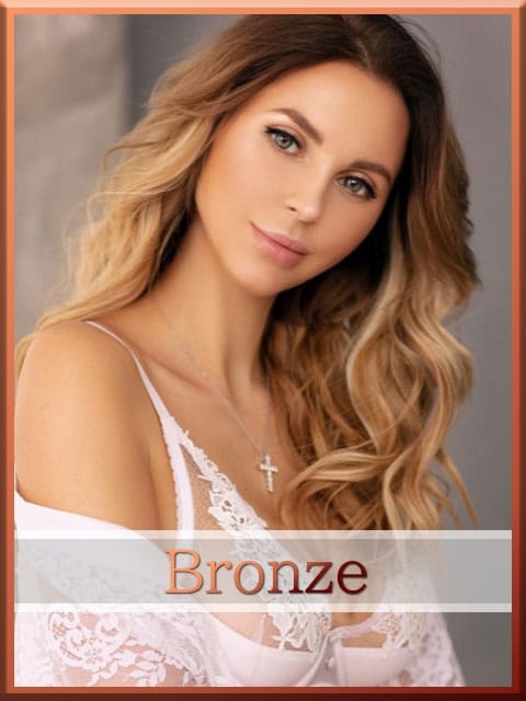 デミ Blonde Girls 東京 (五反田発)