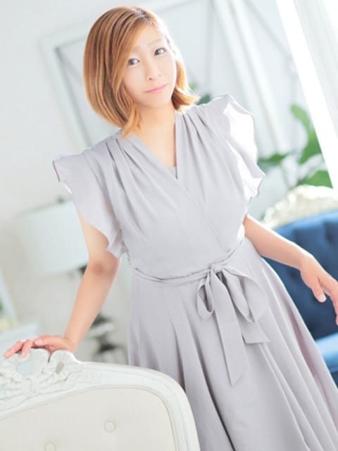 賀川 りょう 30代40代50代と遊ぶなら博多人妻専科24時 (天神発)