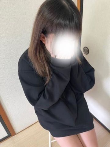 18歳業界初体験入店ひなみちゃん アテンダー（雫グループ） (古川発)