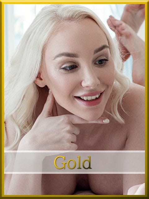 ナターシャ 金髪優良店 キングダム (関内発)