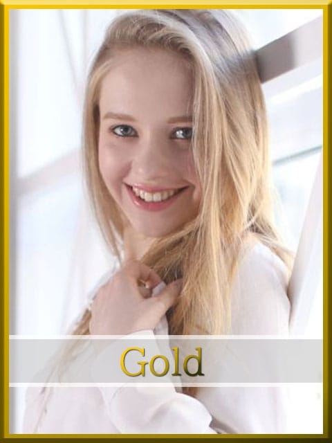 ケイシー 金髪優良店 キングダム (関内発)