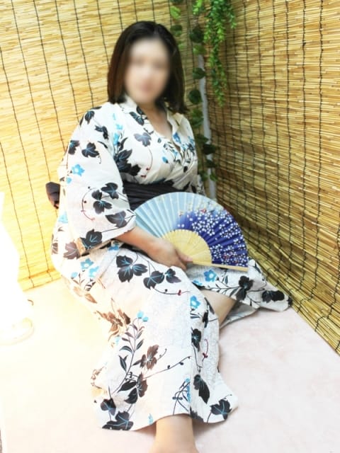 しおり 完熟ばなな横浜 (関内発)