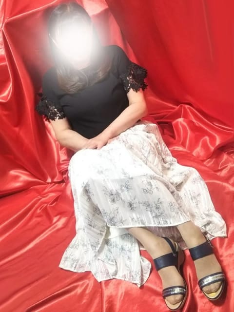 麻生 変態美熟女お貸しします。 (大宮発)