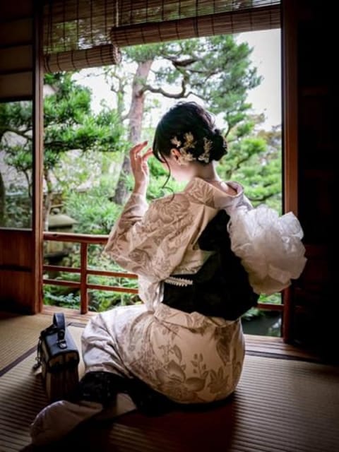 なつね『潮吹きド変態奥様』 金妻 (金沢発)