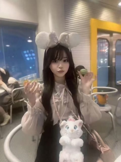 りの Lilly&rsquo;s (上野・御徒町発)