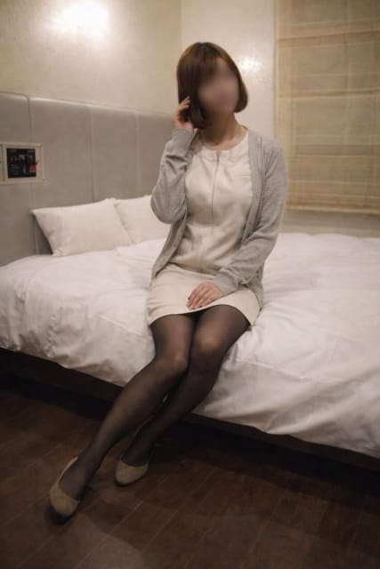 可憐（かれん） 親戚より優しい高松の人妻 (高松発)