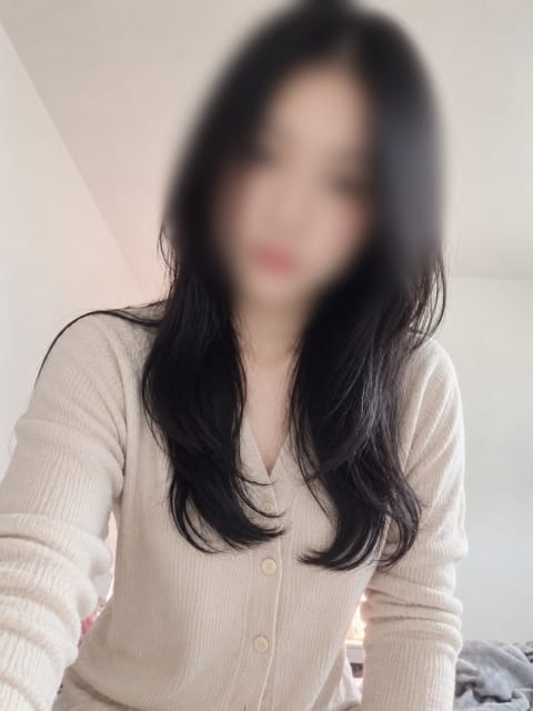 いずみ 濃厚美巨乳三十路 (六本木発)