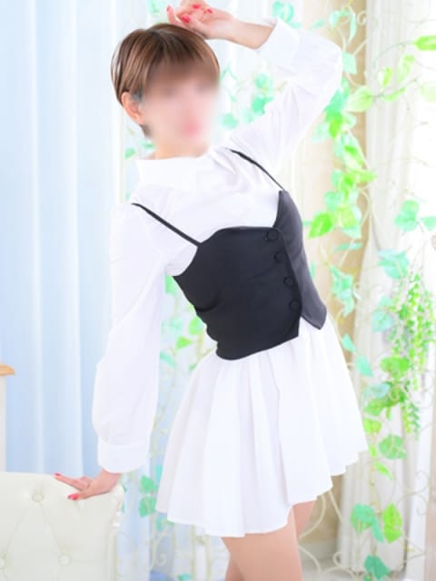 アミ 「福岡デリヘル」20代・30代★博多で評判のお店はココです！ (博多発)