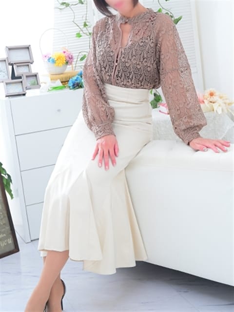 綾野 みか Mrs.Revoir-ミセスレヴォアール- (関内発)