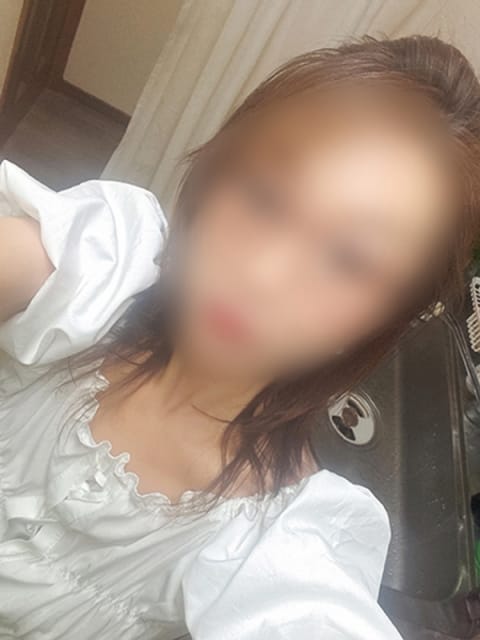 まな 新横浜人妻ポルノ (新横浜発)