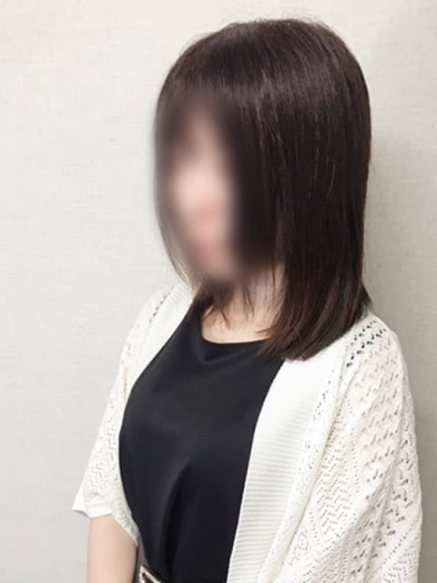 かなみ 新横浜人妻ポルノ (新横浜発)