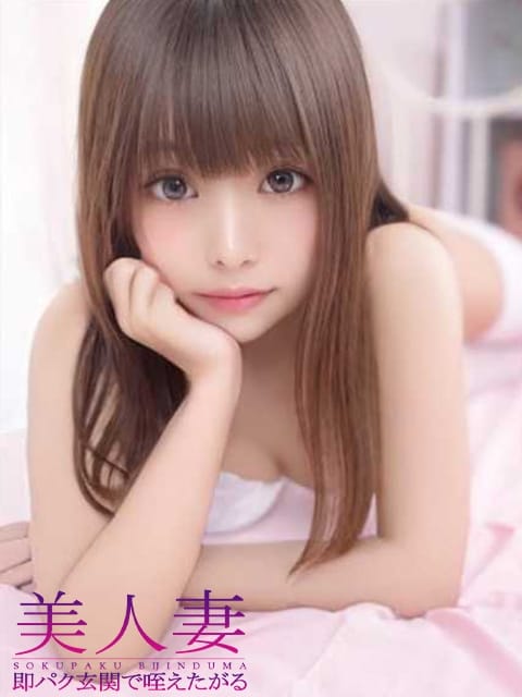 ねね 即パク！玄関で咥えたがる美人妻 (豊橋発)