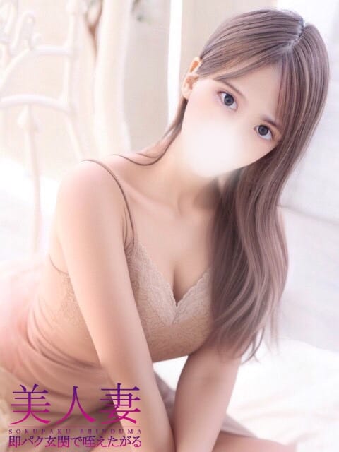 あゆ 即パク！玄関で咥えたがる美人妻 (豊橋発)