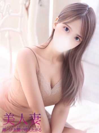 あゆ 即パク!玄関で咥えたがる美人妻 (豊橋発)