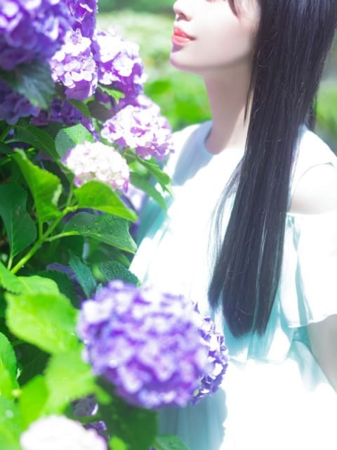 弓岡 愛瑠 テレジア横浜-初めて出会う、純粋な輝き (新横浜発)