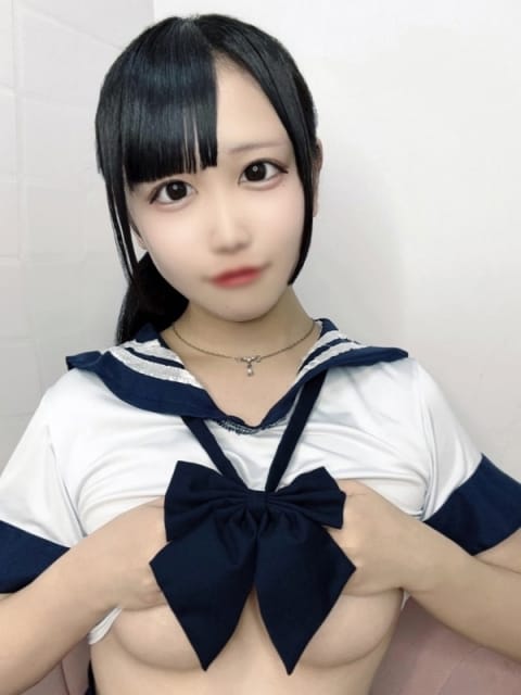 かのん とある風俗店♡やりすぎさーくる新宿大久保店♡で色んな無料オプションしてみました (新宿発)