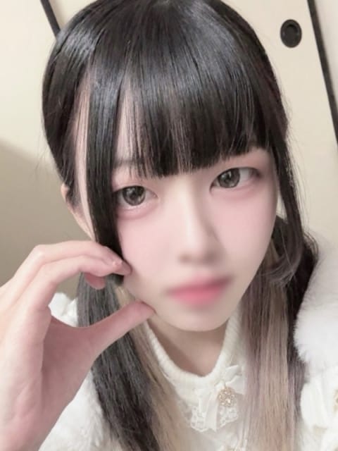 みりあ とある風俗店♡やりすぎさーくる新宿大久保店♡で色んな無料オプションしてみました (新宿発)