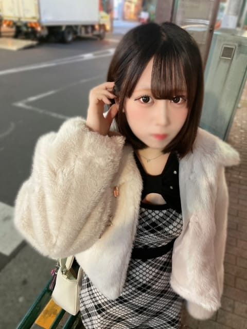 みらの とある風俗店♡やりすぎさーくる新宿大久保店♡で色んな無料オプションしてみました (新宿発)