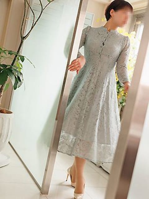 莉世(りせ) 人妻出逢い会『百合の園』池袋店 (池袋発)