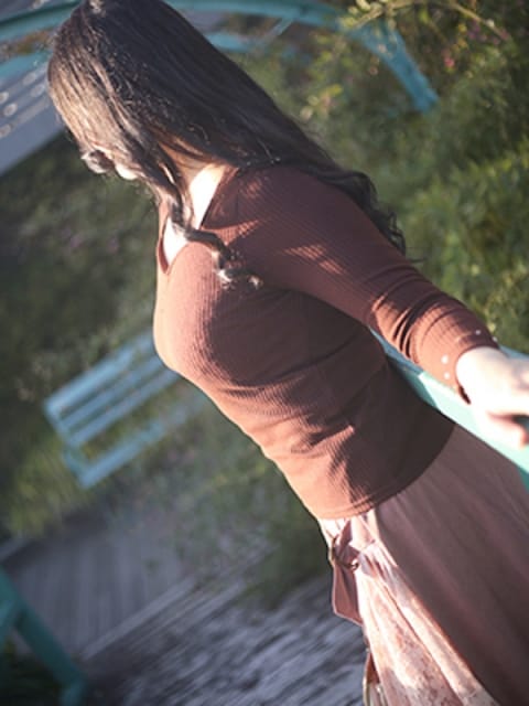 音華(おとか) 人妻出逢い会『百合の園』池袋店 (池袋発)