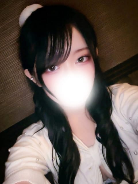 近藤らいは 全裸にされた女たちor欲しがり痴漢電車 (池袋発)