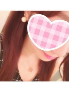きぃ