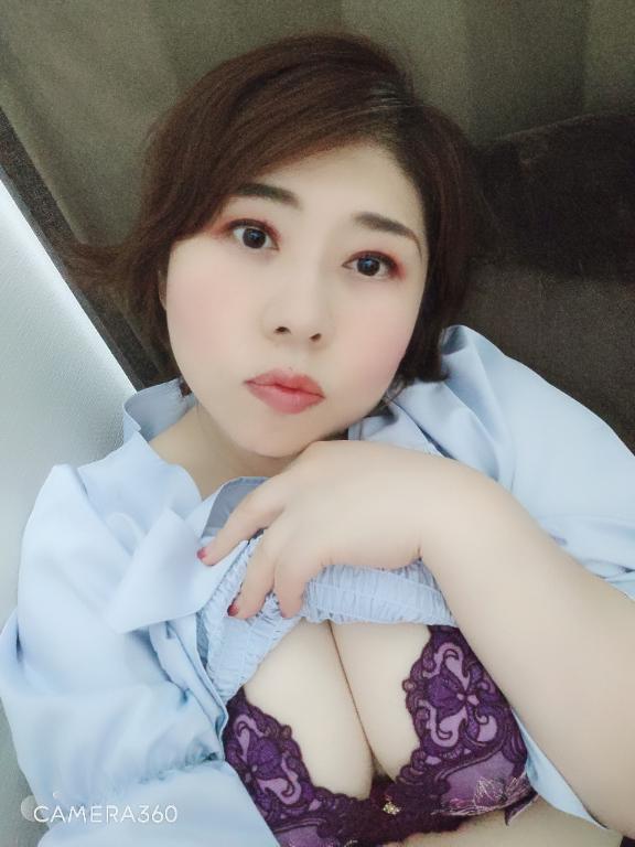 抱き枕<img class="emojione" alt="❤️" title=":heart:" src="https://fuzoku.jp/assets/img/emojione/2764.png"/>