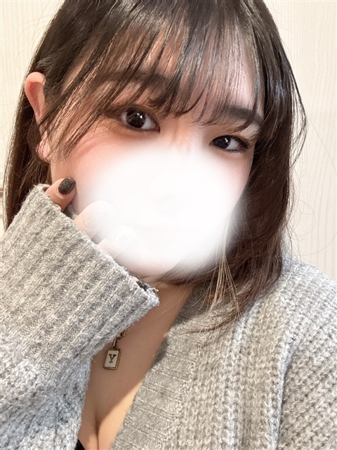きぃ