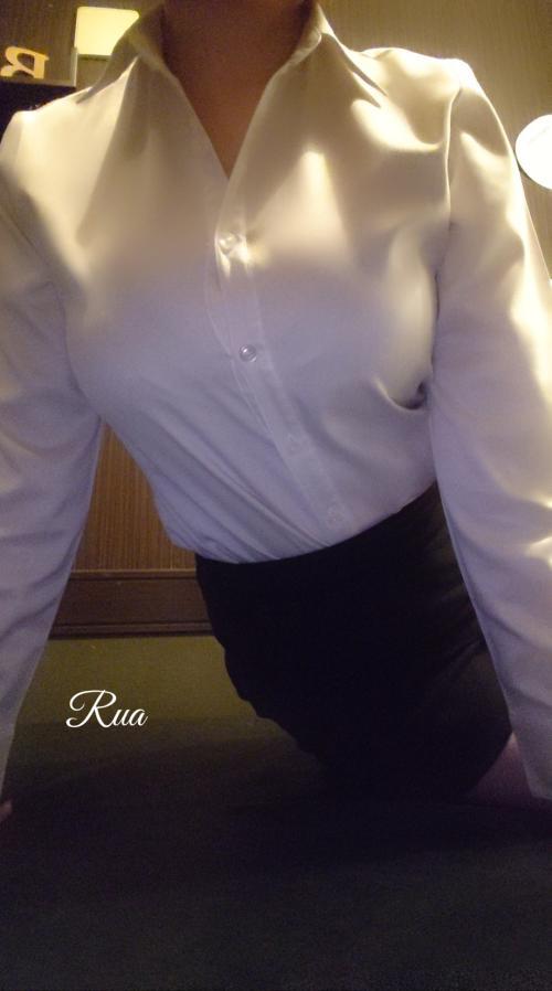 おっぱいを小さく見せる&hellip;
