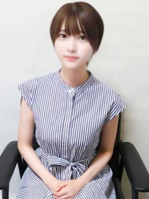 てぃな♡見た目も胸も高偏差値♡