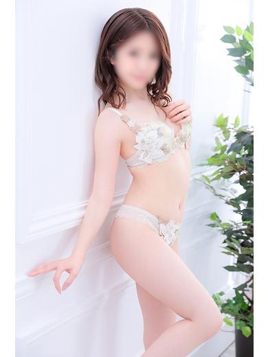 鈴川　なこ