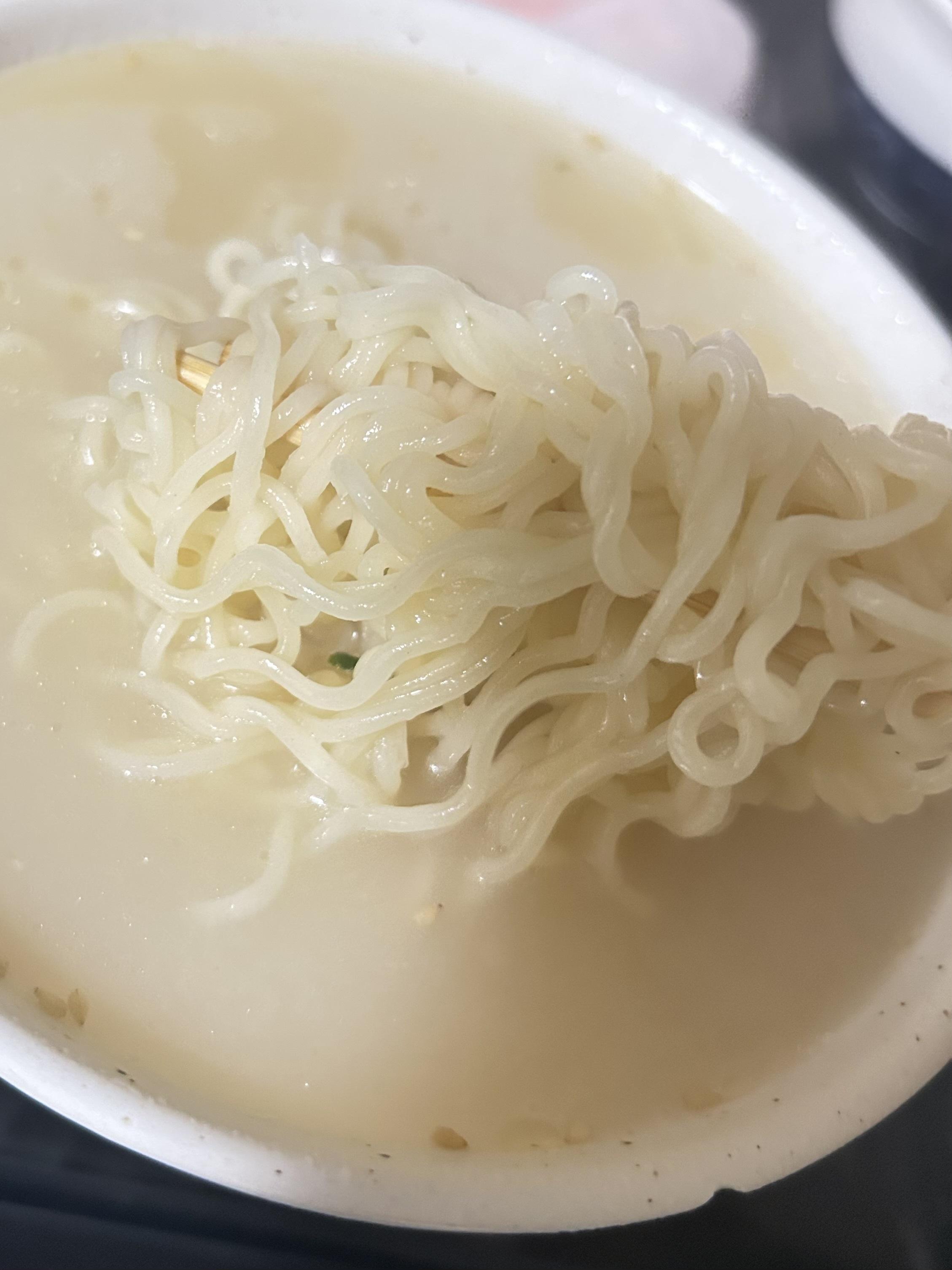 夜食<img class="emojione" alt="🍜" title=":ramen:" src="https://fuzoku.jp/assets/img/emojione/1f35c.png"/>