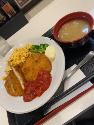 お昼ご飯中かな╰(*´︶`*)╯♡