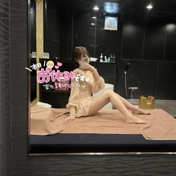 <img class="emojione" alt="😭" title=":sob:" src="https://fuzoku.jp/assets/img/emojione/1f62d.png"/>