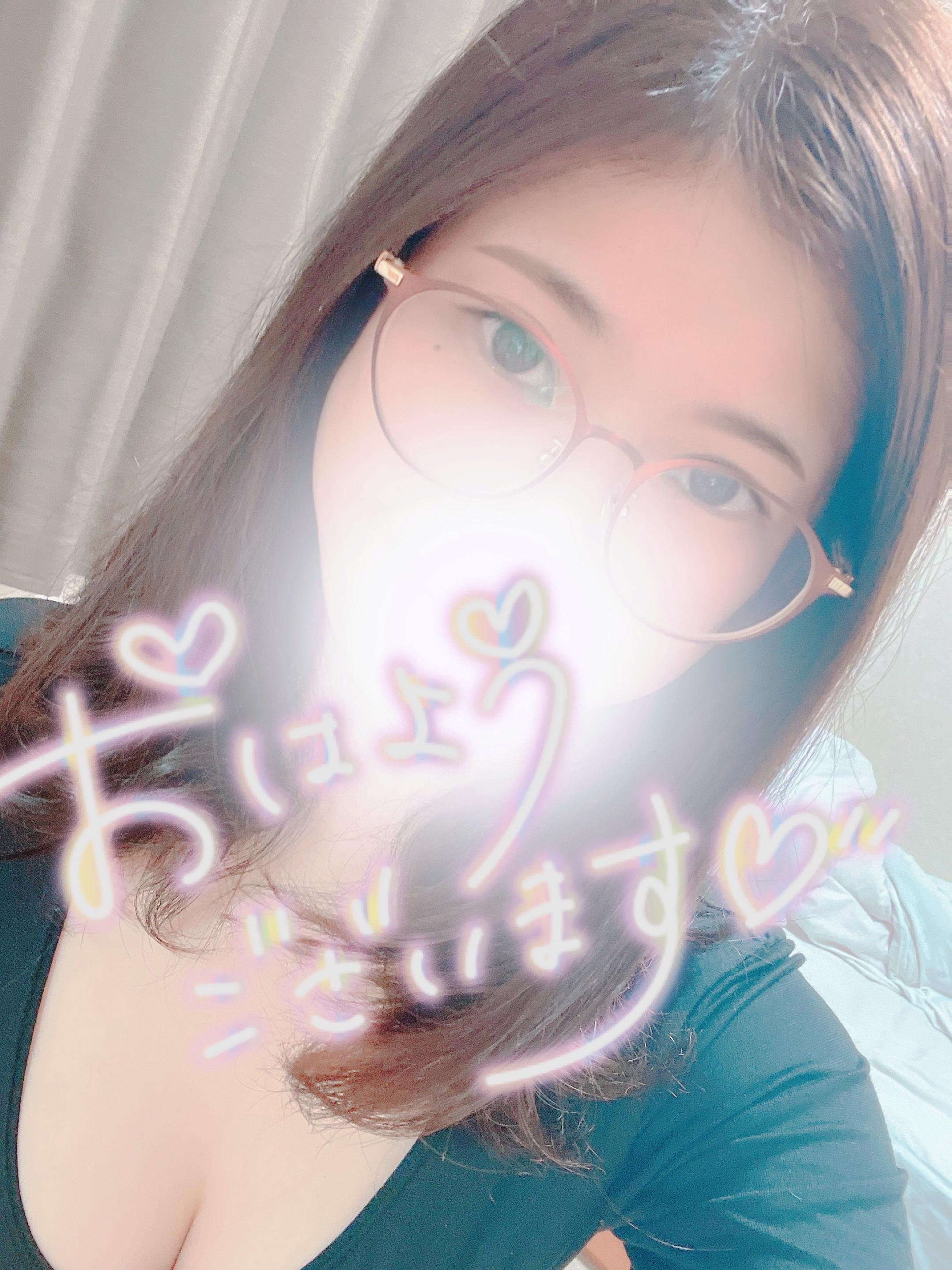 眼鏡っこ<img class="emojione" alt="💓" title=":heartbeat:" src="https://fuzoku.jp/assets/img/emojione/1f493.png"/>