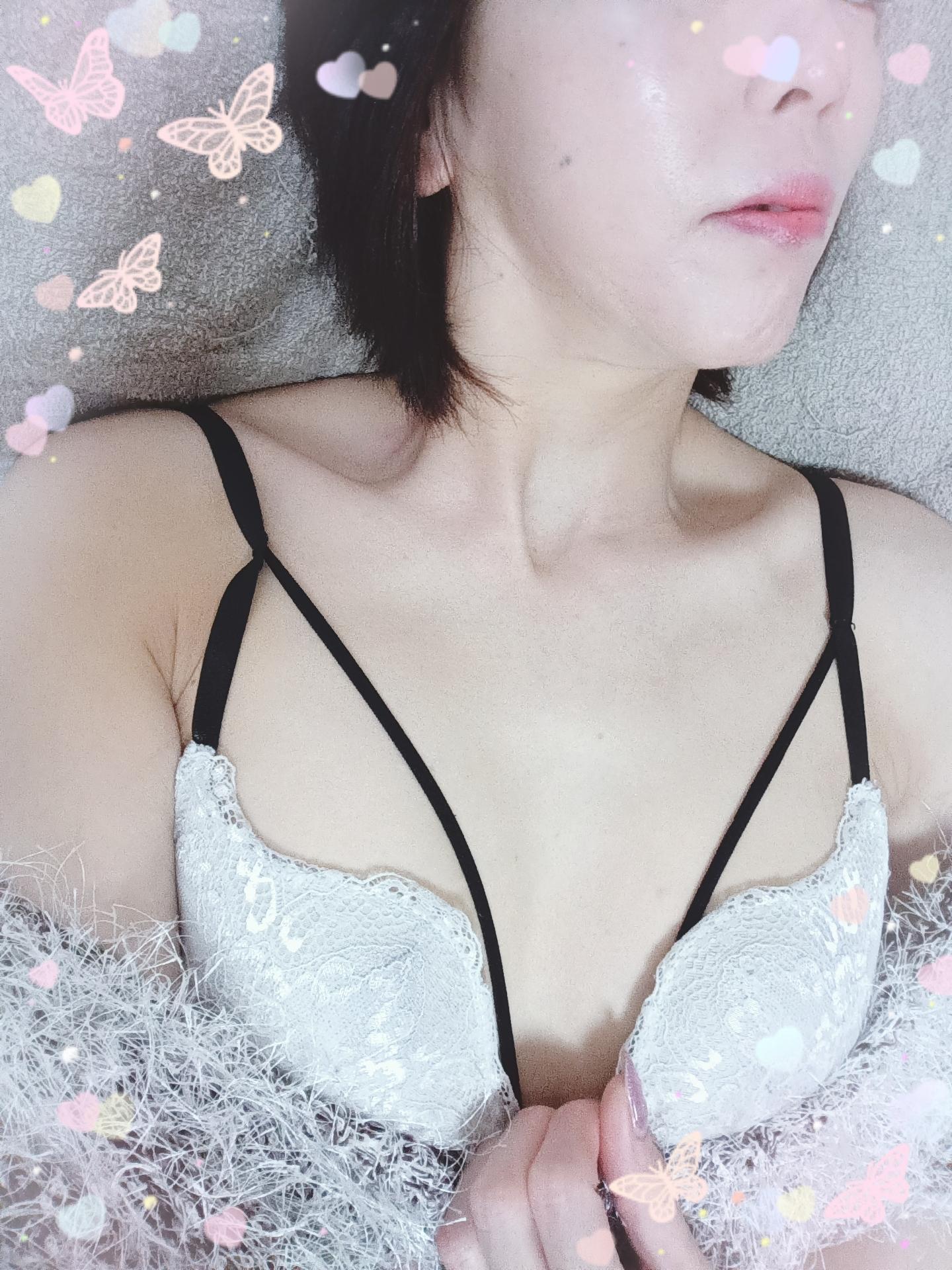 こんばんは<img class="emojione" alt="💕" title=":two_hearts:" src="https://fuzoku.jp/assets/img/emojione/1f495.png"/>