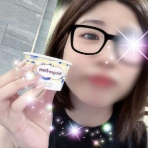 アイス<img class="emojione" alt="🍨" title=":ice_cream:" src="https://fuzoku.jp/assets/img/emojione/1f368.png"/>🤍