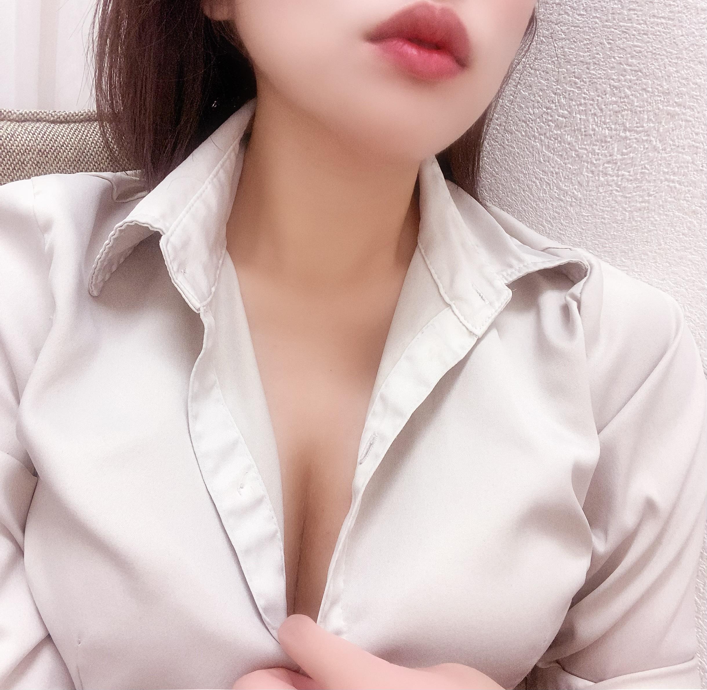 嵐の前に...<img class="emojione" alt="⭐" title=":star:" src="https://fuzoku.jp/assets/img/emojione/2b50.png"/>︎