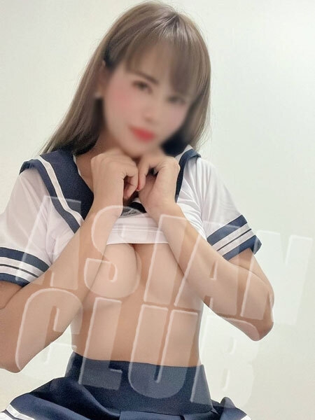 足立ももか