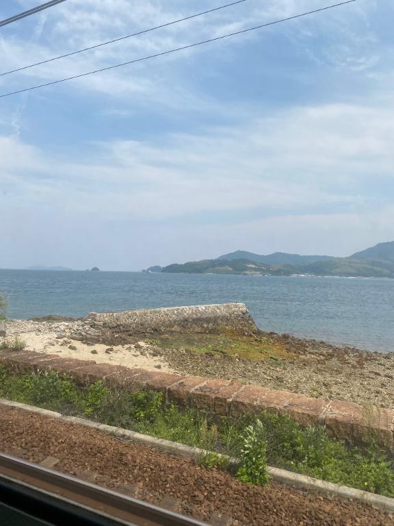<img class="emojione" alt="🚃" title=":railway_car:" src="https://fuzoku.jp/assets/img/emojione/1f683.png"/>