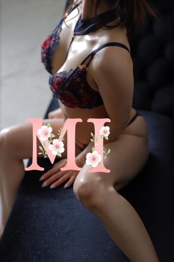 新しいの<img class="emojione" alt="☺️" title=":relaxed:" src="https://fuzoku.jp/assets/img/emojione/263a.png"/>