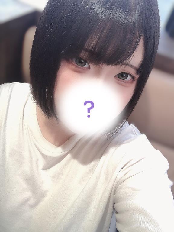 髪切ったよ<img class="emojione" alt="💕" title=":two_hearts:" src="https://fuzoku.jp/assets/img/emojione/1f495.png"/>