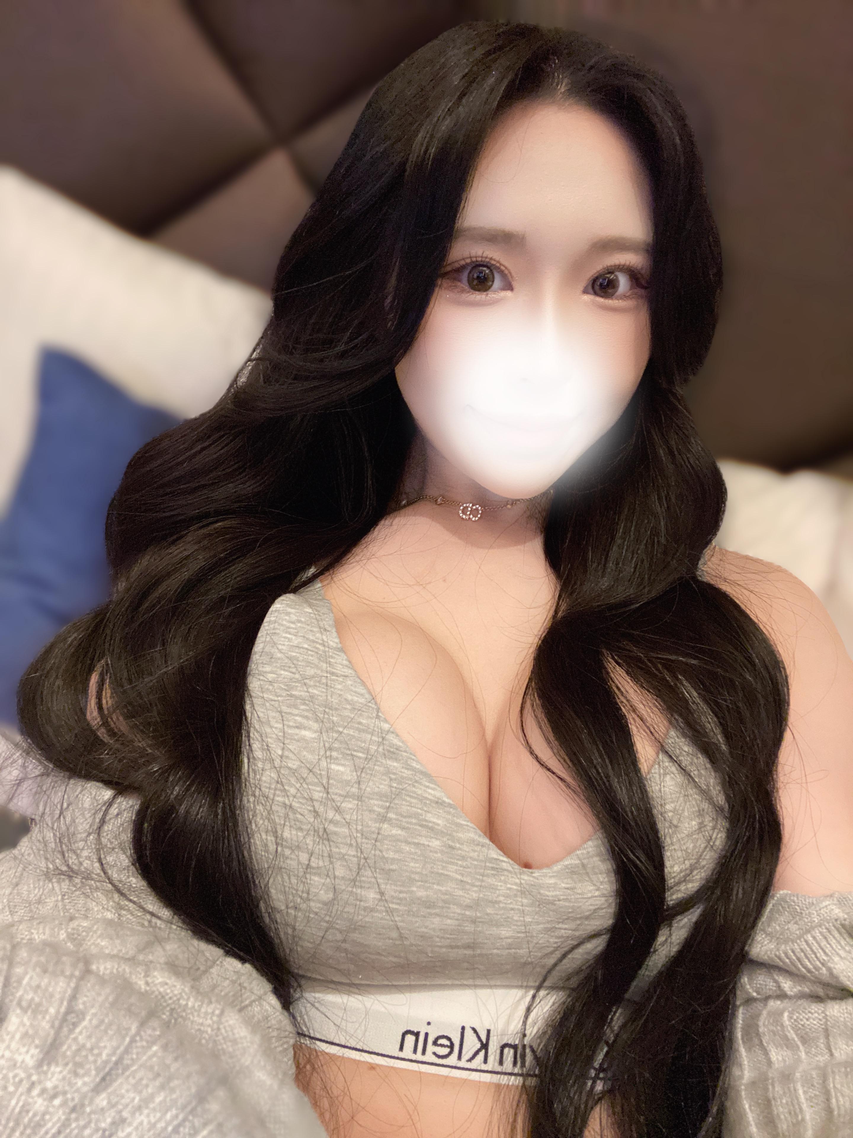 <img class="emojione" alt="🍒" title=":cherries:" src="https://fuzoku.jp/assets/img/emojione/1f352.png"/>全力がモットー🤍