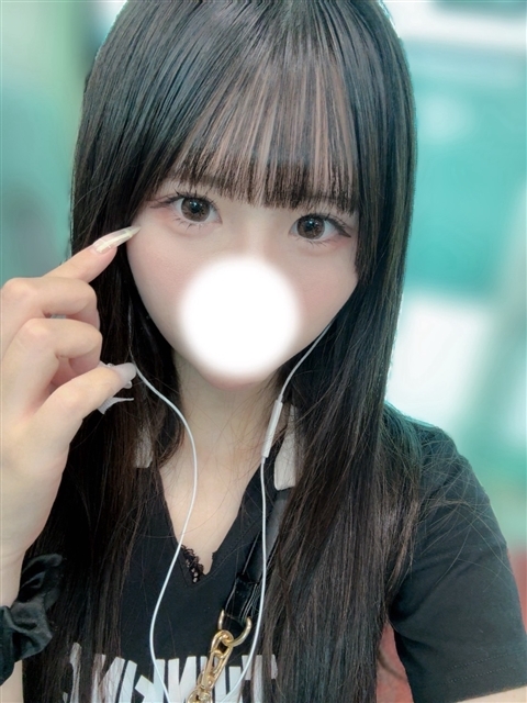 新人さや