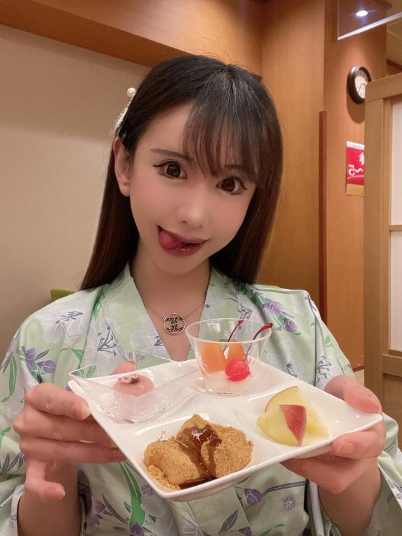 ラスト枠<img class="emojione" alt="🈳" title=":u7a7a:" src="https://fuzoku.jp/assets/img/emojione/1f233.png"/>23時〜 ( 新宿店 )