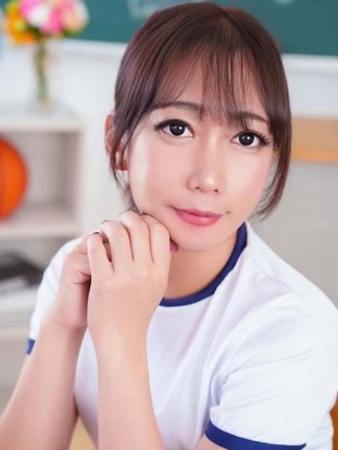 橘芹那