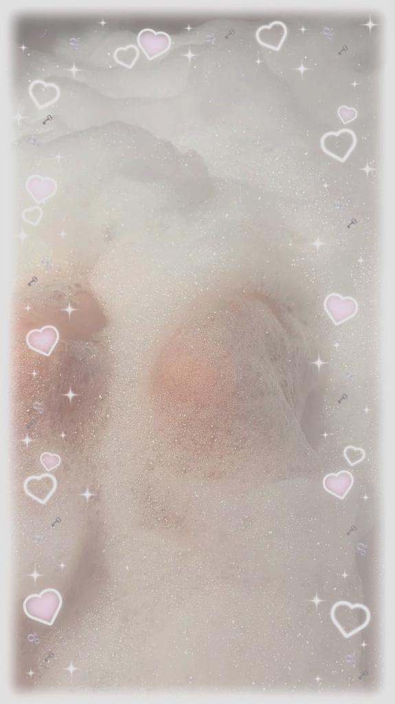 <img class="emojione" alt="🛁" title=":bathtub:" src="https://fuzoku.jp/assets/img/emojione/1f6c1.png"/>🫧
