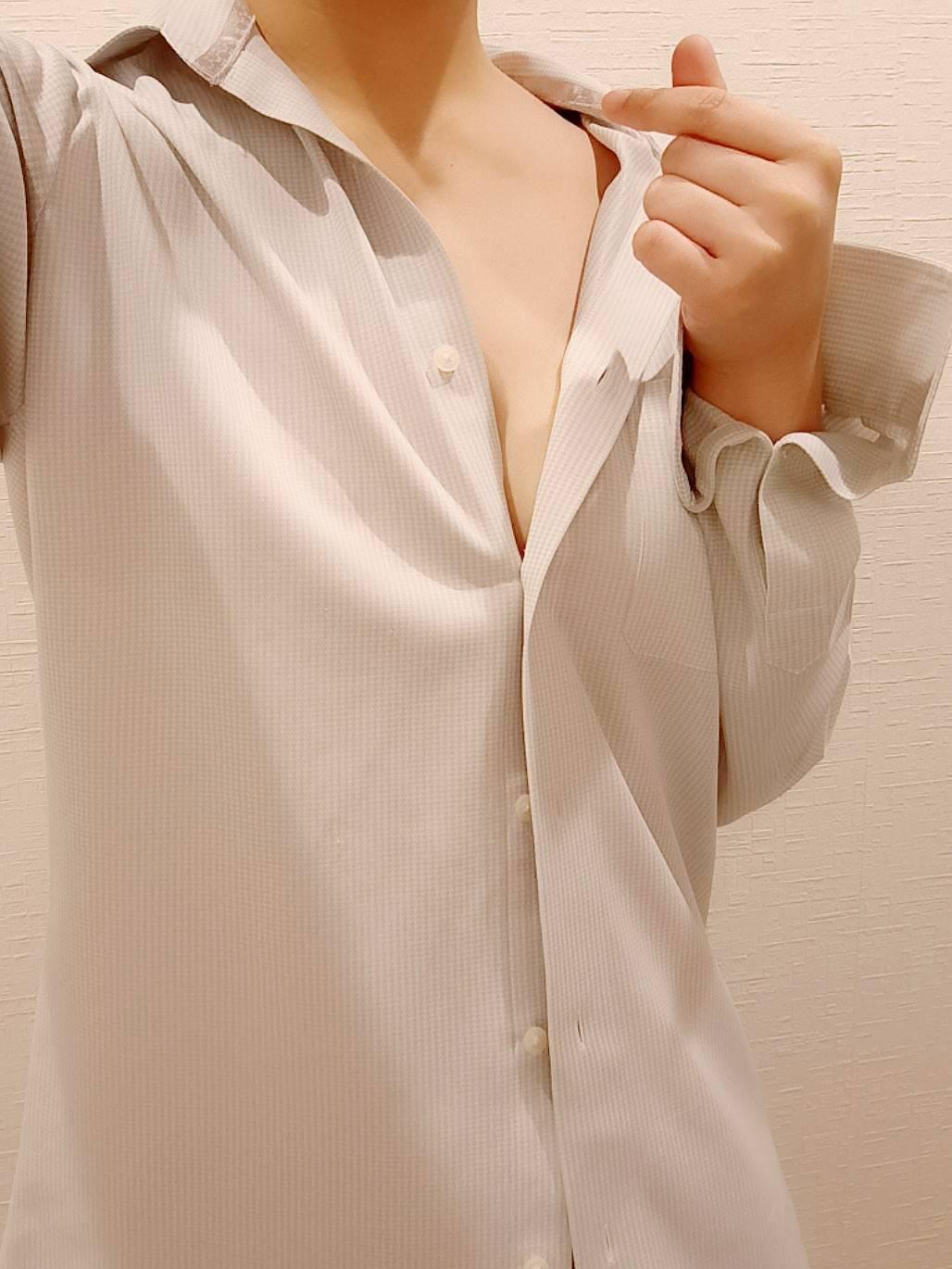おはようございます<img class="emojione" alt="🤚" title=":raised_back_of_hand:" src="https://fuzoku.jp/assets/img/emojione/1f91a.png"/>