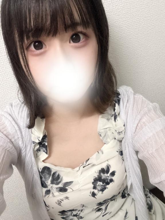 <img class="emojione" alt="🐰" title=":rabbit:" src="https://fuzoku.jp/assets/img/emojione/1f430.png"/>本日もよろしくお願いしますっ<img class="emojione" alt="🌙" title=":crescent_moon:" src="https://fuzoku.jp/assets/img/emojione/1f319.png"/><img class="emojione" alt="✨" title=":sparkles:" src="https://fuzoku.jp/assets/img/emojione/2728.png"/>